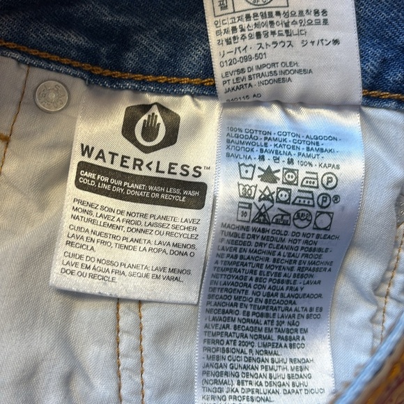 Levi’s Women’s 501 Shorts Denim Cutoff Button Fly Size 33 - Picture 7 of 9